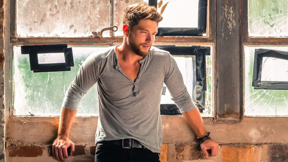 Chris Lane Releases Acoustic Version of "If I Die Before You"