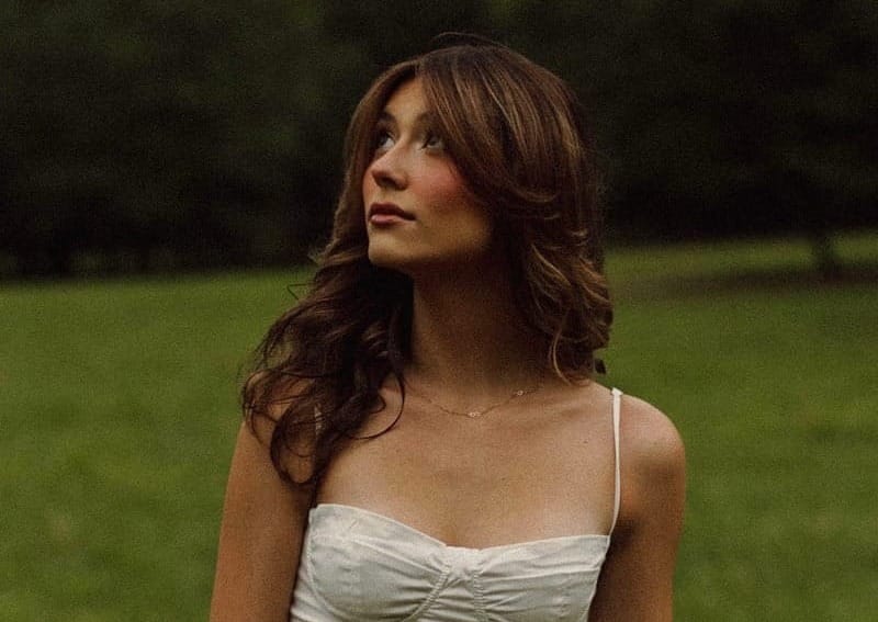 Julia Golden Releases Soul-Searching New Track "Talking to Heaven"