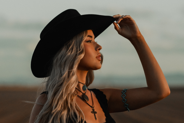 Bella Mackenzie Unveils New Track "Wild Thing"