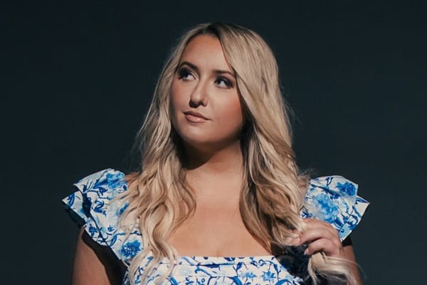 Rising Country Star Taylor-Rae Releases New Single 'Drunk Plans'